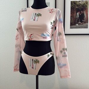 Beautiful two pieces bathing suit 👙.